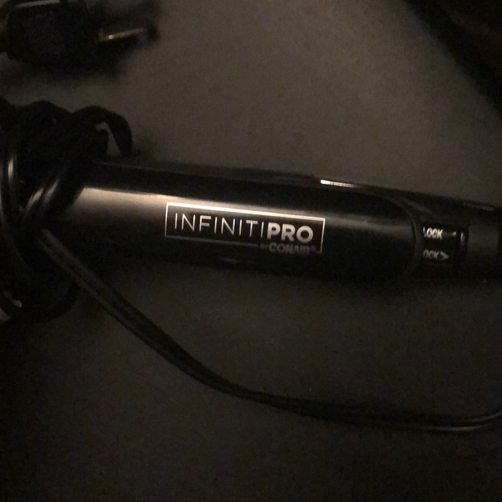 Straighter/Curling Iron - Picture 2 of 3